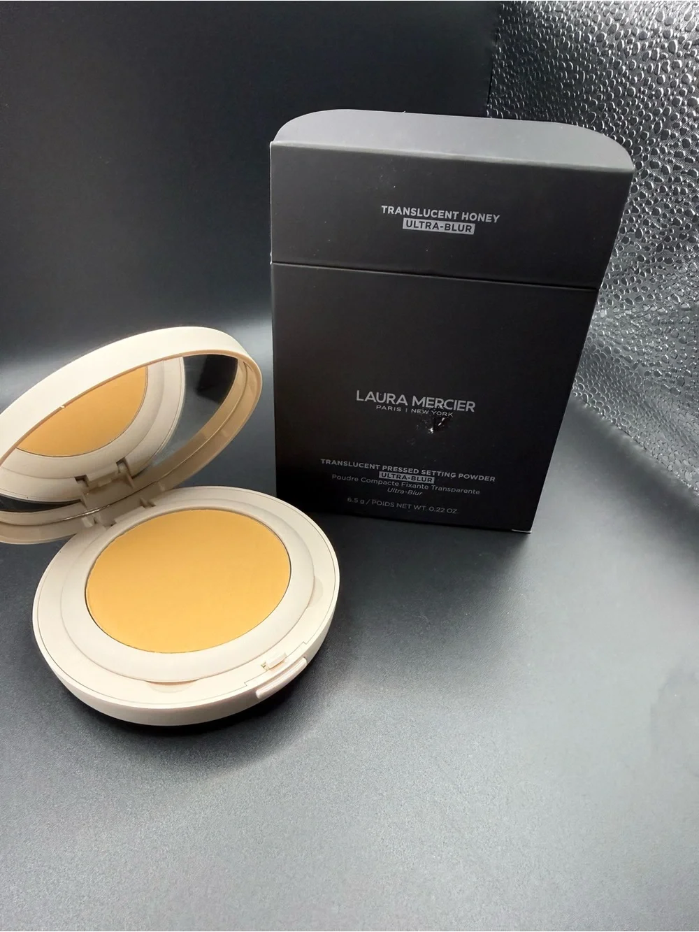 laura mercier Translucent Honey Pressed Setting Powder -